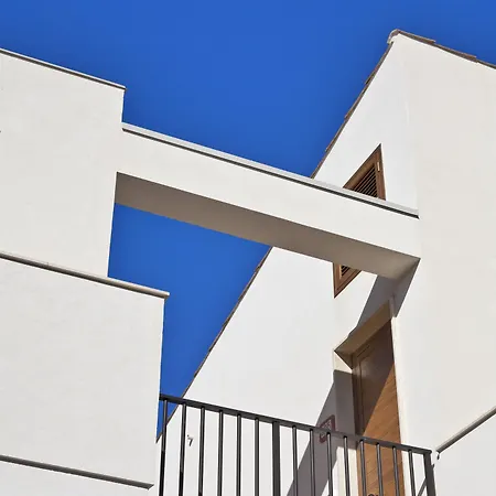 شقة فندقية Blu Modicamare 4*